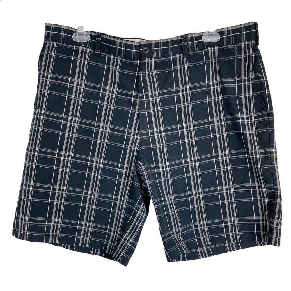 PGA Tour Mens Shorts Size 40 Black Plaid Golf Walk
